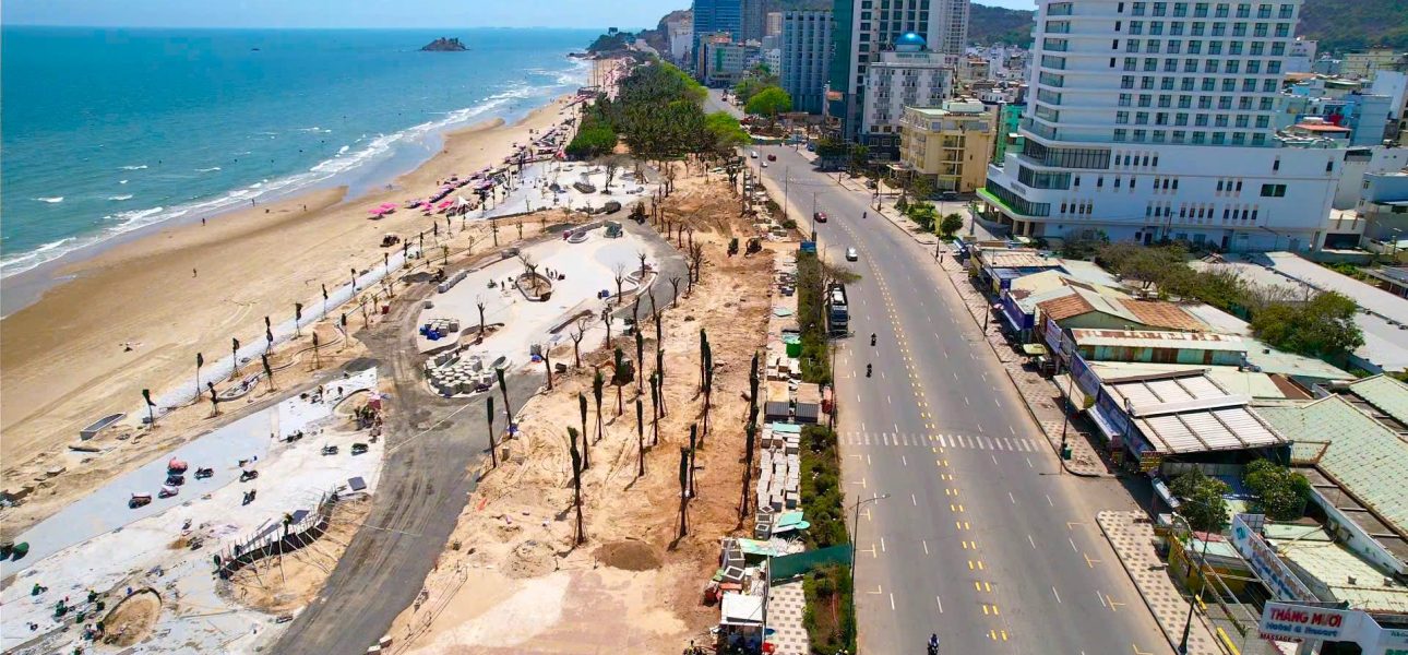 Dự án chỉnh trang trục đường Thùy Vân (Bãi Sau, Vũng Tàu) sẽ hoàn thành trước ngày 30/4/2025. Ảnh: Trà Ngân